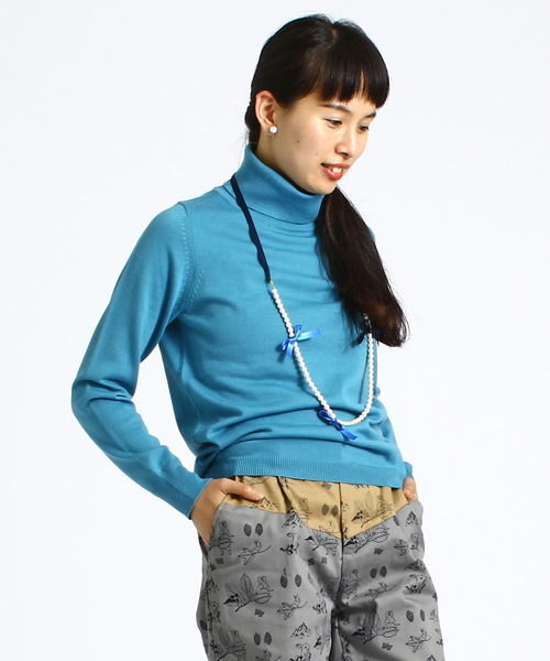 BEAMS BOY（ビームスボーイ）の「BEAMS BOY / 14ゲージ ムジ タートルニット（ニット/セーター・レディース・ナチュラル/ライトブラウン/レッド/ライトブルー・ONE SIZE）」の3枚目の写真