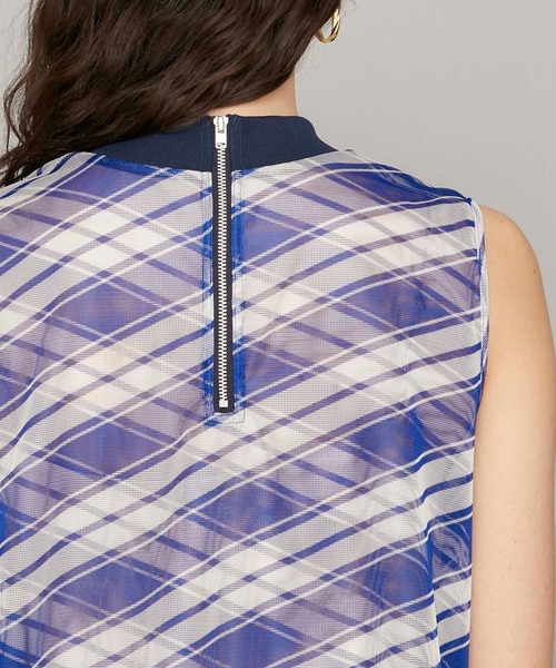 mintdesigns(ミントデザインズ)の「【mintdesigns(ミントデザインズ)】メッシュボーダートップス 36201-MS2TC03(シャツ/ブラウス・レディース・ブラック/ブルー・MEDIUM)」の7枚目の写真