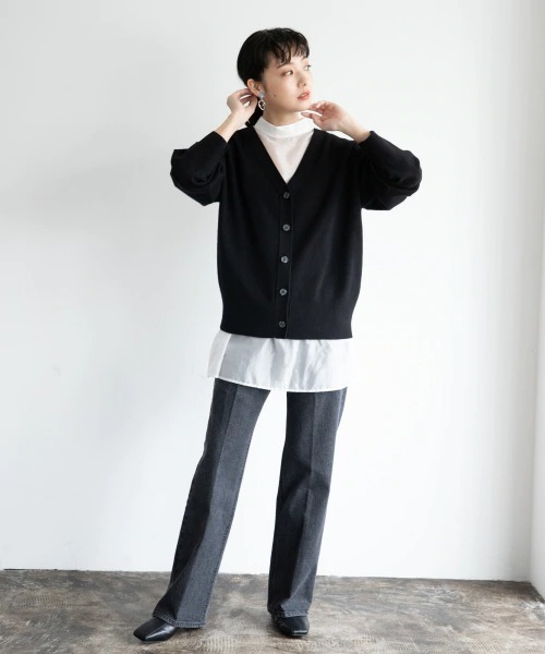 LOWRYS FARM(ローリーズファーム)の「CONEフレアパンツ 889419(デニムパンツ・レディース・ネイビー/ブルー/チャコールグレー・LARGE/MEDIUM)」の5枚目の写真