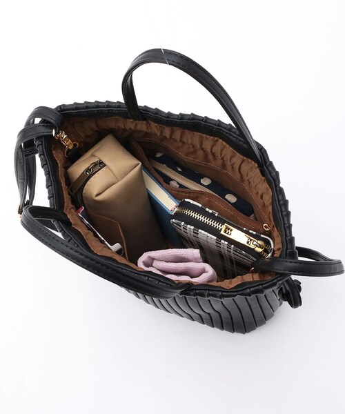 pink adobe(ピンクアドベ)の「◆【2WAY】プリーツ巾着バッグ(ショルダーバッグ・レディース・アイボリー/シルバー/ゴールド/ブラック/サックスブルー・00)」の10枚目の写真