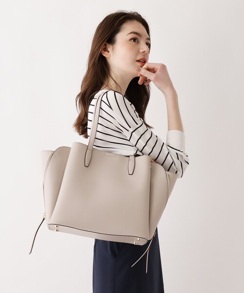 SOUP（スープ）の「◆サイドZIP A4トート（トートバッグ・レディース・ブラック/アイボリー・00）」の8枚目の写真