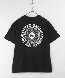 NEW ERA（ニューエラ）の「【NEW　ERA/ニューエラ】バックプリント サークルロゴ 半袖Tシャツ/ ブラック（Tシャツ/カットソー・メンズ）」