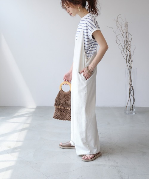 frames RAY CASSIN（フレームスレイカズン）の「【ZOZO限定】コットンリネンオールインワン（つなぎ/オールインワン・レディース・ブルー/オフホワイト/スミクロ・FREE）」の5枚目の写真