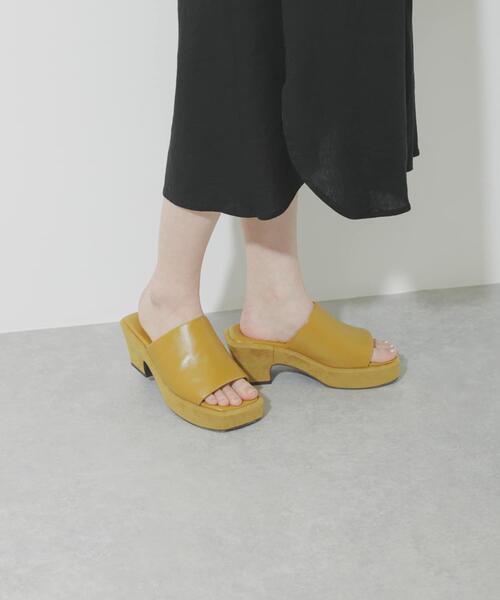 SENSE OF PLACE by URBAN RESEARCH(センスオブプレイスバイアーバンリサーチ)の「クッションソールサボサンダル(その他シューズ・レディース・ブラック/イエロー/ライトブラウン・LARGE/MEDIUM/SMALL)」の5枚目の写真