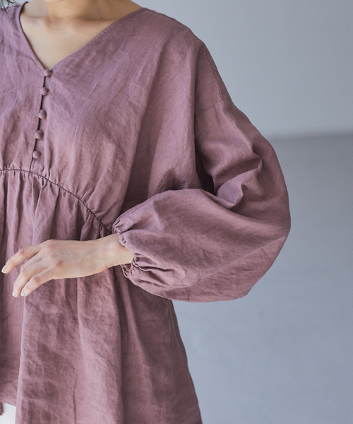 qualite(カリテ)の「【WEB・一部店舗限定】リネンボリュームブラウス(シャツ/ブラウス・レディース・ベージュ/ネイビー/イエロー/ライラック・フリー)」の9枚目の写真