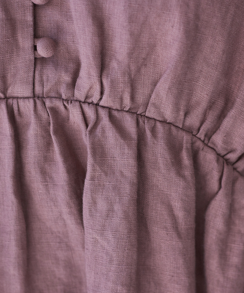 qualite(カリテ)の「【WEB・一部店舗限定】リネンボリュームブラウス(シャツ/ブラウス・レディース・ベージュ/ネイビー/イエロー/ライラック・フリー)」の11枚目の写真