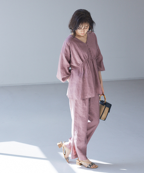 qualite(カリテ)の「【WEB・一部店舗限定】リネンボリュームブラウス(シャツ/ブラウス・レディース・ベージュ/ネイビー/イエロー/ライラック・フリー)」の15枚目の写真