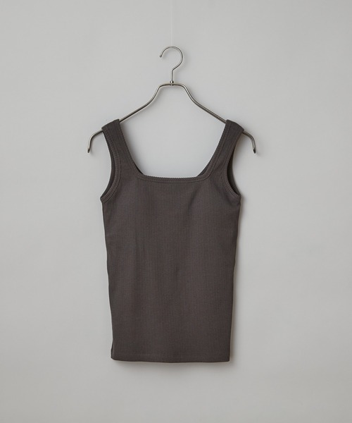 CIAOPANIC(チャオパニック)の「パット付きスクエアタンクトップ(タンクトップ・レディース・チャコールグレー/ラベンダー/グリーン/オフホワイト・FREE)」の3枚目の写真