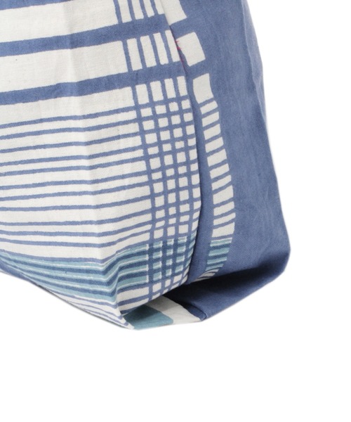 niko and...(ニコアンド)の「オリジナルアフリカン柄エコバッグS(エコバッグ/サブバッグ・レディース・レッド/ブルー/セージグリーン/ライトイエロー・0)」の9枚目の写真