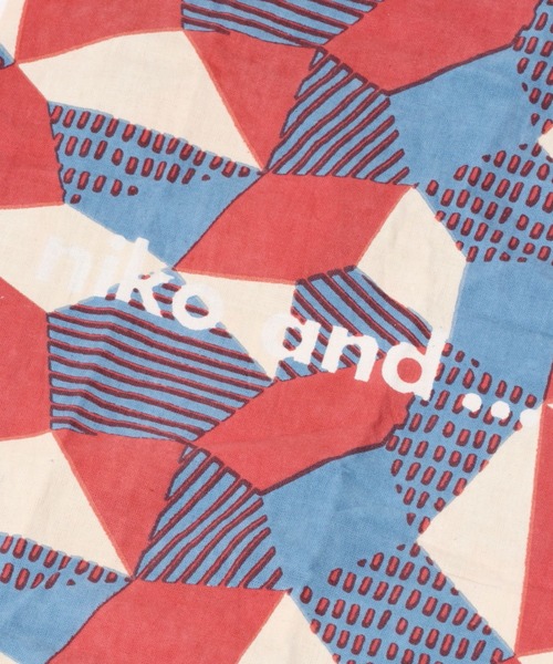 niko and...(ニコアンド)の「オリジナルアフリカン柄エコバッグS(エコバッグ/サブバッグ・レディース・レッド/ブルー/セージグリーン/ライトイエロー・0)」の14枚目の写真