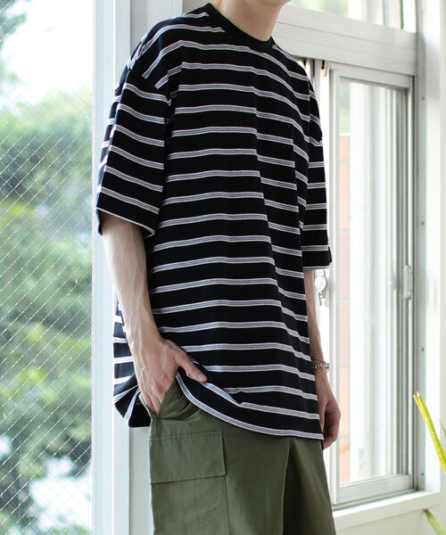 BeAMS DOT（ビームスドット）の「【WEB限定】BeAMS DOT / マルチボーダー オーバーTシャツ（Tシャツ/カットソー・メンズ・ブラック/グレー・MEDIUM/LARGE）」の2枚目の写真