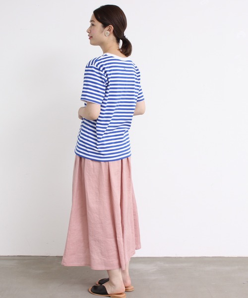 eiπe （イーペ）の「eiπe 40/2天竺ボーダー　カーネーション刺繍Tee（Tシャツ/カットソー・レディース・レッド/ブルー・FREE）」の6枚目の写真