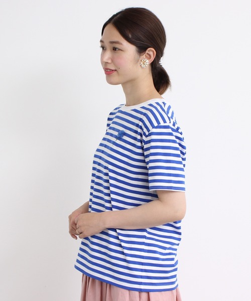 eiπe （イーペ）の「eiπe 40/2天竺ボーダー　カーネーション刺繍Tee（Tシャツ/カットソー・レディース・レッド/ブルー・FREE）」の5枚目の写真