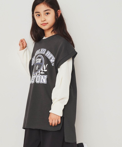 ＆yam（アンドヤム）の「USA裏毛オーバーサイズサイドスリットカレッジロングベスト（ベスト・キッズ・ホワイト/ブラック/ブルー/ベージュ・130-140cm/150-160cm/140-150cm/120-130cm/110-120cm）」の10枚目の写真