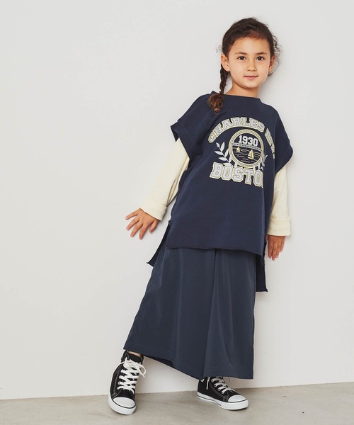 ＆yam（アンドヤム）の「USA裏毛オーバーサイズサイドスリットカレッジロングベスト（ベスト・キッズ・ホワイト/ブラック/ブルー/ベージュ・130-140cm/150-160cm/140-150cm/120-130cm/110-120cm）」の20枚目の写真