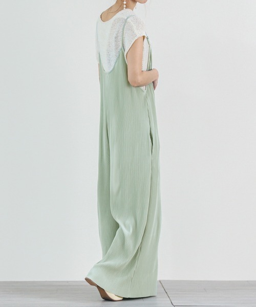 La-gemme(ラジェム)の「カットオフプリーツサロペット(サロペット/オーバーオール・レディース・ブラック/ブラウン/ピンク/ミント/グレイッシュベージュ・M/L)」の18枚目の写真