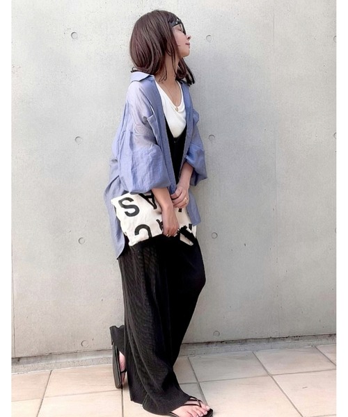 La-gemme(ラジェム)の「カットオフプリーツサロペット(サロペット/オーバーオール・レディース・ブラック/ブラウン/ピンク/ミント/グレイッシュベージュ・M/L)」の6枚目の写真