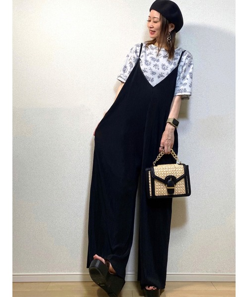 La-gemme(ラジェム)の「カットオフプリーツサロペット(サロペット/オーバーオール・レディース・ブラック/ブラウン/ピンク/ミント/グレイッシュベージュ・M/L)」の8枚目の写真