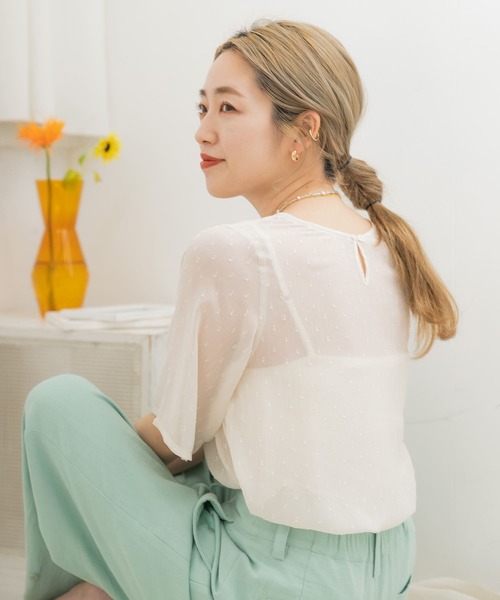 ITEMS URBANRESEARCH（アイテムズ アーバンリサーチ）の「セットシアーブラウス（シャツ/ブラウス・レディース・ブラック/グレー系その他/アイボリー・FREE）」の17枚目の写真