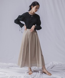 Lirica punching pleats skirt
