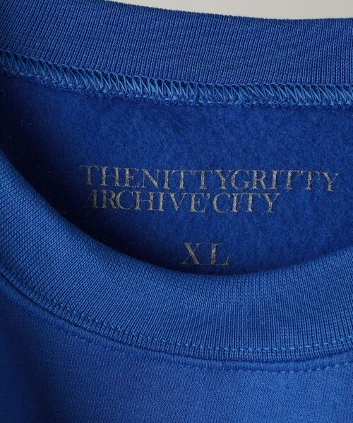 SHIPS(シップス)の「THE NITTY GRITTY ARCHIVE CITY: オールドイングリッシュ ロゴ スウェット(スウェット・メンズ・ライトグレー/ブルー/グリーン・MEDIUM/LARGE/X-LARGE)」の12枚目の写真