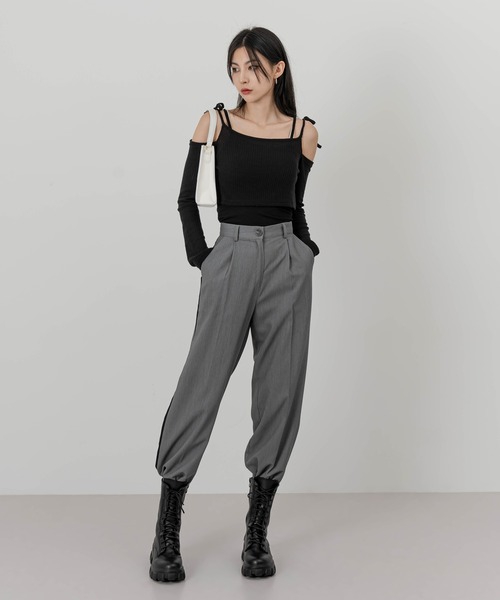 FOLLOWIN（フォロウィン）の「[FLW MADE]ハイウエストサイドラインワイドスラックス（スラックス・レディース・ブラック/ベージュ/グレー/ブルー・SMALL/MEDIUM）」の18枚目の写真