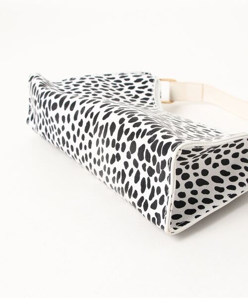 Opinion korean town（オピニオン コリアン タウン）の「Animal handbag（ハンドバッグ・レディース・ゼブラ/ブラウン/レオパード/ブラック・FREE）」の17枚目の写真