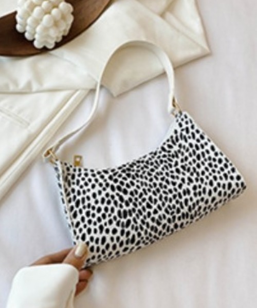 Opinion korean town（オピニオン コリアン タウン）の「Animal handbag（ハンドバッグ・レディース・ゼブラ/ブラウン/レオパード/ブラック・FREE）」の7枚目の写真