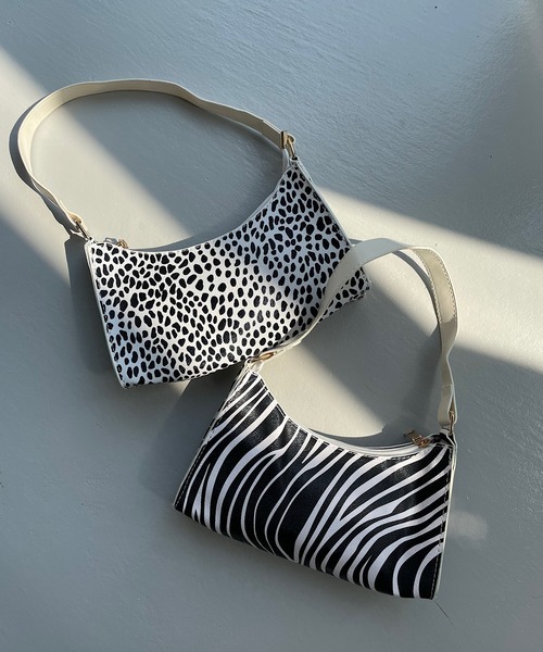 Opinion korean town（オピニオン コリアン タウン）の「Animal handbag（ハンドバッグ・レディース・ゼブラ/ブラウン/レオパード/ブラック・FREE）」の22枚目の写真