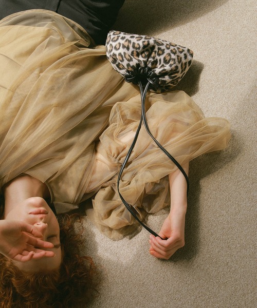 EFOLE（エフォル）の「アニマル コンビ 巾着 ショルダーバッグ（ショルダーバッグ・レディース・ブラック/ベージュ・FREE）」の7枚目の写真