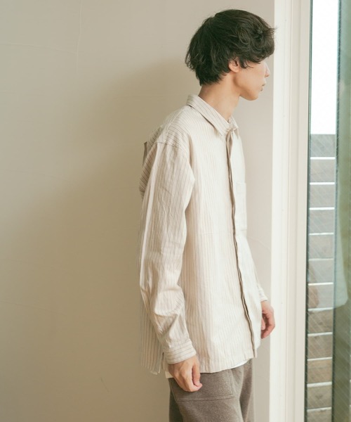 FORK&SPOON(フォークアンドスプーン)の「FORK&SPOON フライフロントネルシャツ(シャツ/ブラウス・メンズ・チャコールグレー/ホワイト系その他/グレー系その他・4/5)」の7枚目の写真