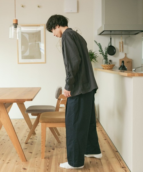 FORK&SPOON(フォークアンドスプーン)の「FORK&SPOON フライフロントネルシャツ(シャツ/ブラウス・メンズ・チャコールグレー/ホワイト系その他/グレー系その他・4/5)」の8枚目の写真