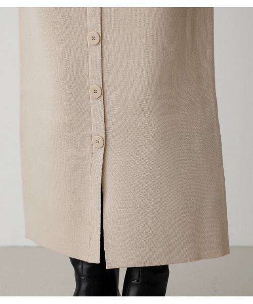 AZUL by moussy（アズールバイマウジー）の「SWEATTER BUTTON TIGHT SKIRT/セーターボタンタイトスカート（スカート・レディース・ライトグリーン/ライトベージュ/ブラック・MEDIUM/SMALL）」の15枚目の写真