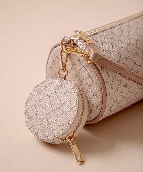 OLIVE des OLIVE（オリーブデオリーブ）の「ポーチ付バレルバッグ（ショルダーバッグ・レディース・ホワイト/ベージュ/オフホワイト・FREE）」の13枚目の写真