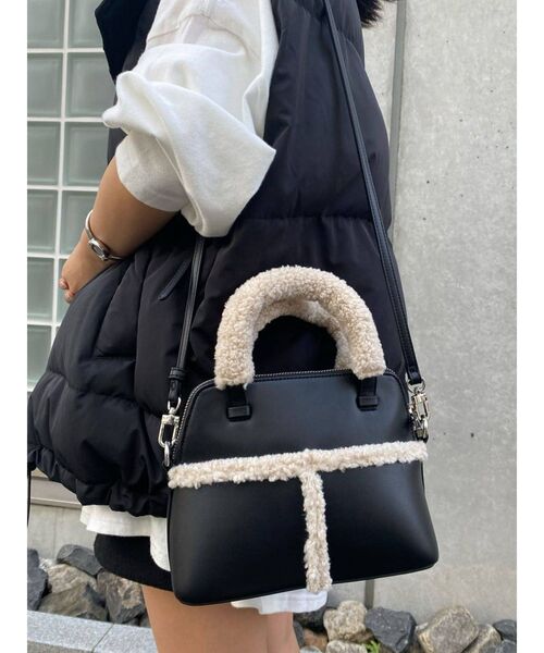 EMODA(エモダ)の「フェイクムートンバッグ(ショルダーバッグ・レディース・ブラック・FREE)」の9枚目の写真