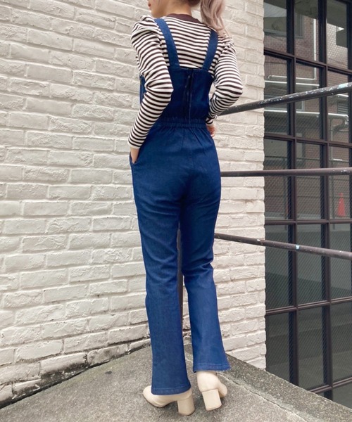 one after another NICE CLAUP（ワンアフターアナザーナイスクラップ）の「インナー次第でオールシーズン着れる。バックレースアップサロペット（サロペット/オーバーオール・レディース・ブラック/ブラック系その他/インディゴブルー/ピンク・FREE）」の3枚目の写真