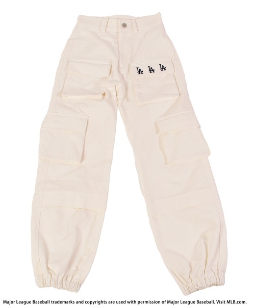 BACK TO THE FIELD(バック トゥー ザ フィールド)の「【MLB】ロゴカーゴパンツ(カーゴパンツ・レディース・オフホワイト/ブラック/カーキ・SMALL/MEDIUM)」の5枚目の写真