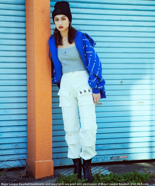 BACK TO THE FIELD(バック トゥー ザ フィールド)の「【MLB】ロゴカーゴパンツ(カーゴパンツ・レディース・オフホワイト/ブラック/カーキ・SMALL/MEDIUM)」の16枚目の写真