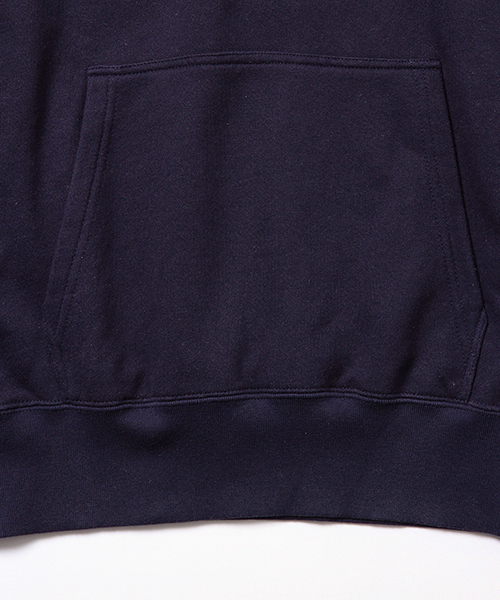 BEAMS(ビームス)の「◎BEAMS / クラックプリント プルオーバー パーカ(パーカー・メンズ・ホワイト系その他/ネイビー・MEDIUM/LARGE/SMALL)」の3枚目の写真