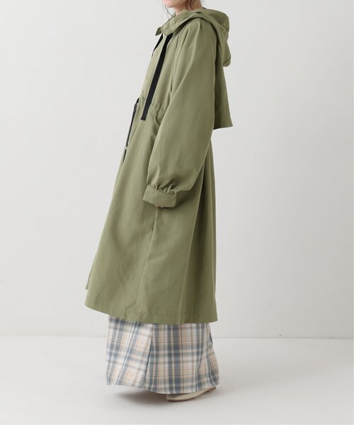 RAY CASSIN（レイカズン）の「ボリュームマンパーコート（マウンテンパーカー・レディース・カーキ/グレイッシュベージュ/キナリ・FREE）」の4枚目の写真
