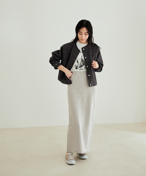 SALON adam et rope'（サロン アダム エ ロペ）の「カツラギストレッチフリンジネックブルゾン（ブルゾン・レディース・オフホワイト/チャコールグレー・FREE）」の11枚目の写真