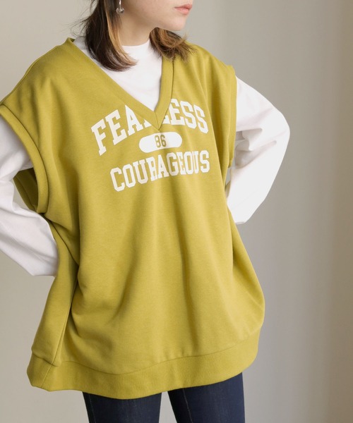 HER CLOSET(ハークローゼット)の「【shemoshelly】ユニフォームカレッジロゴ深Vネックカットソービッグベスト(ベスト・レディース・チャコールグレー/ブラック/ヘザーグレー/マスタード/モカ・M)」の7枚目の写真