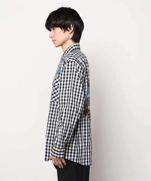 Kare/ME(カーミー)の「Kare/ME(カーミー)別注プリントチェックシャツ(シャツ/ブラウス・メンズ・ブラック/レッド・MEDIUM/LARGE/SMALL)」の3枚目の写真