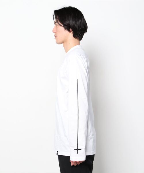 ByTheR（バイザアール）の「BYTHER 韓国ブランド 袖クロスプリント長袖Ｔシャツ（Tシャツ/カットソー・メンズ・ホワイト・FREE）」の13枚目の写真