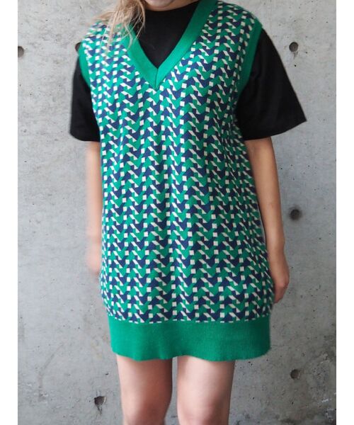 EVRIS（エヴリス）の「ジオメトリックパターンニットベスト（ニット/セーター・レディース・ブラック/ベージュ/グリーン・FREE）」の18枚目の写真