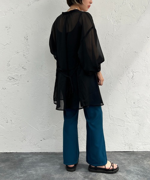 apres jour mignon(アプレジュールミニョン)の「シアー楊柳ブラウス【ZOZOTOWN限定アイテム】(シャツ/ブラウス・レディース・ブラック/オフホワイト/ブルー・X-LARGE/フリー)」の16枚目の写真