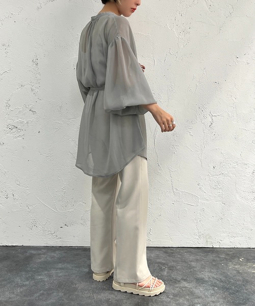 apres jour mignon(アプレジュールミニョン)の「シアー楊柳ブラウス【ZOZOTOWN限定アイテム】(シャツ/ブラウス・レディース・ブラック/オフホワイト/ブルー・X-LARGE/フリー)」の22枚目の写真
