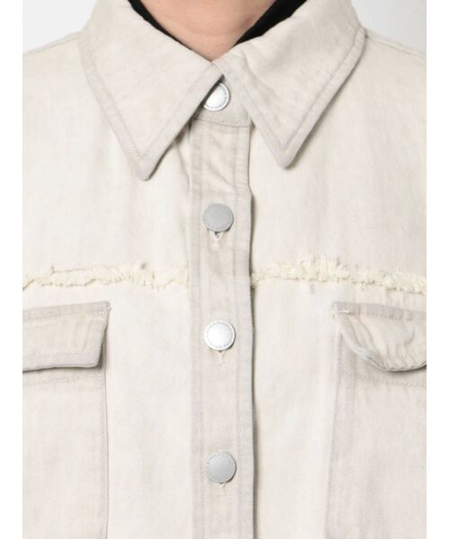 EMODA（エモダ）の「オーバーショートシャツジャケット（デニムジャケット・レディース・ブラック/グレー/インディゴブルー/アイボリー・FREE）」の15枚目の写真