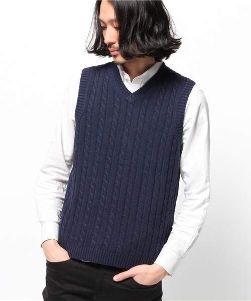 BEAMS PLUS(ビームスプラス)の「BEAMS PLUS / ケーブル ニットベスト(ベスト・メンズ・ホワイト/ケリー/ロイヤルブルー/ネイビー・MEDIUM/SMALL/LARGE)」の4枚目の写真
