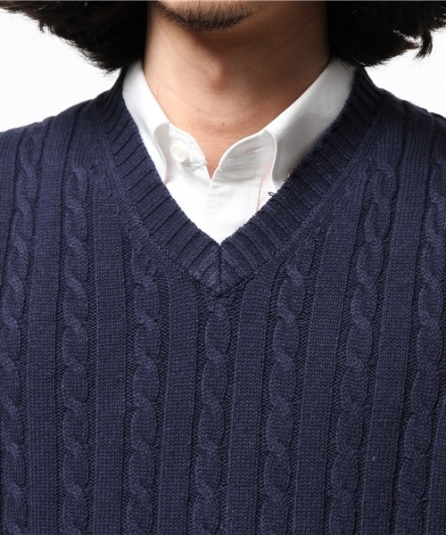 BEAMS PLUS(ビームスプラス)の「BEAMS PLUS / ケーブル ニットベスト(ベスト・メンズ・ホワイト/ケリー/ロイヤルブルー/ネイビー・MEDIUM/SMALL/LARGE)」の22枚目の写真